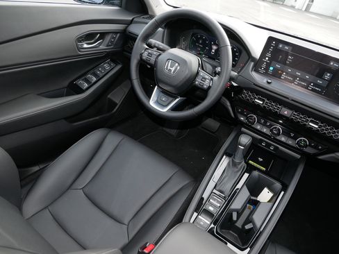 Certified 2025 Honda Accord Touring image 9