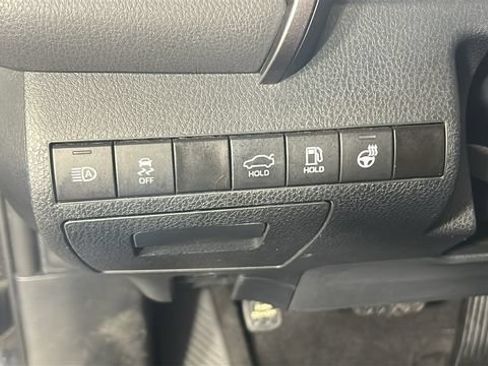 Used 2024 Toyota Camry SE FWD image 18