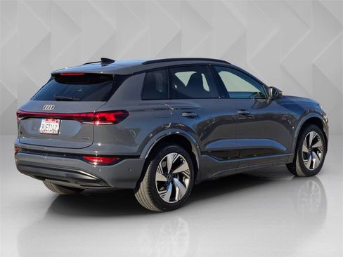 Used 2025 Audi Q6 e-tron Premium Plus w/ Premium Plus image 6