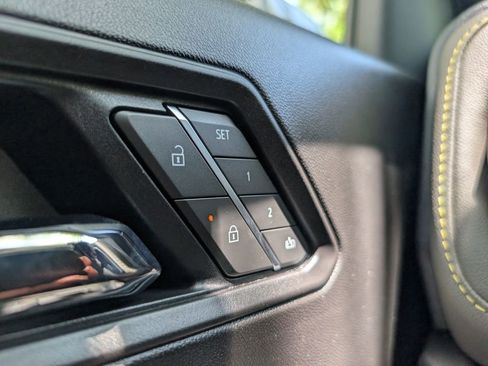 New 2026 Chevrolet Colorado ZR2 w/ Technology Package AWD/4WD image 25