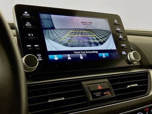 Used 2020 Honda Accord Touring image 14