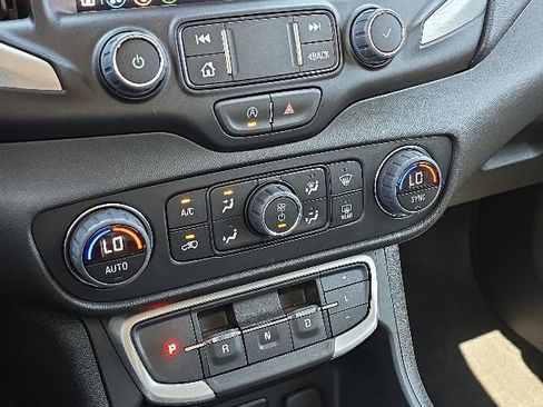 Used 2024 GMC Terrain SLT w/ Tech Package FWD image 35