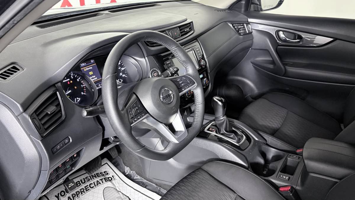 Used 2019 Nissan Rogue SV AWD/4WD image 12