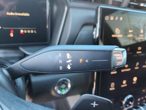 Used 2026 GMC Terrain AT4 w/ Technology Package II image 10