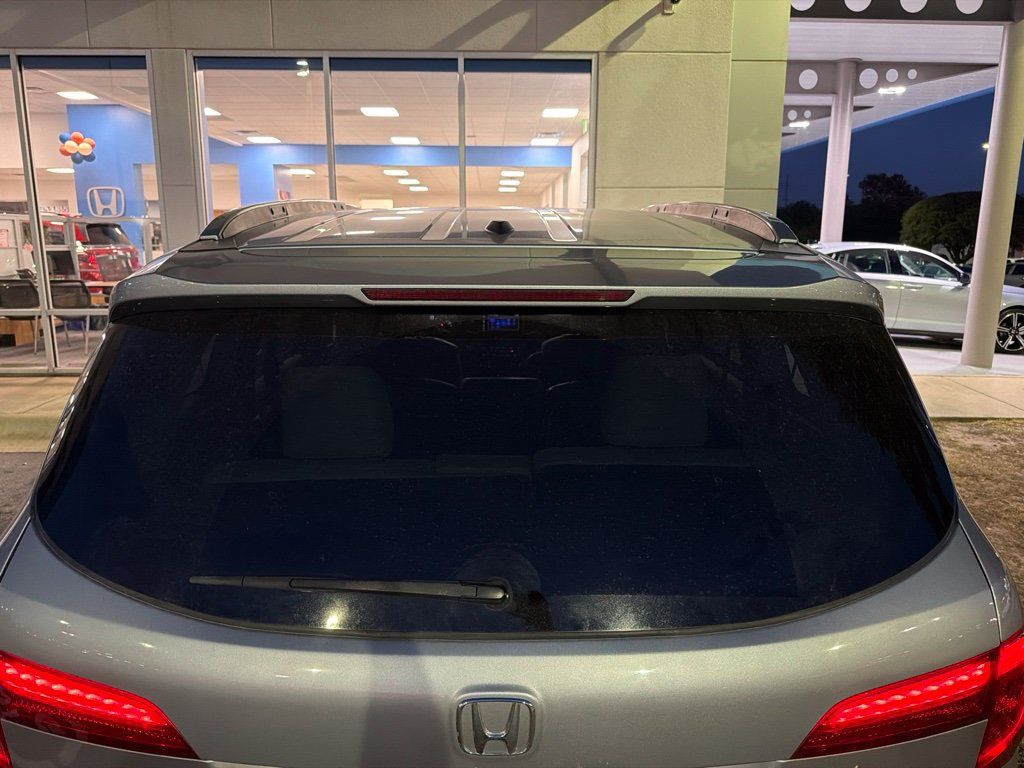 Used 2018 Honda Pilot Touring image 3