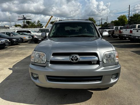 Used 2005 Toyota Sequoia SR5 image 8
