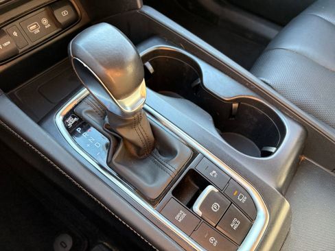 Used 2019 Hyundai Santa Fe FWD image 17