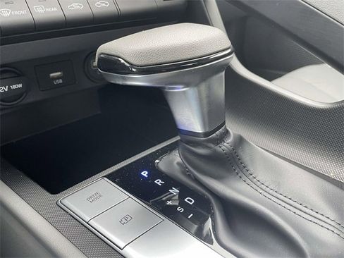 Certified 2023 Hyundai Elantra SEL image 25