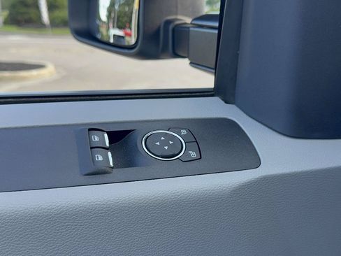Used 2022 Ford F250 XL w/ Power Equipment Group AWD/4WD image 25