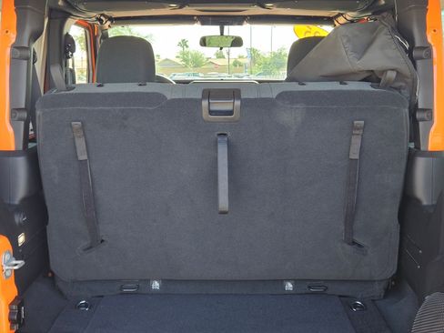 Used 2025 Jeep Wrangler Sport AWD/4WD image 23