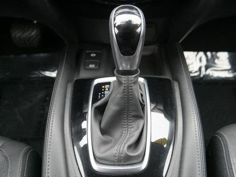 Used 2020 Nissan Rogue SL w/ Premium Package image 22