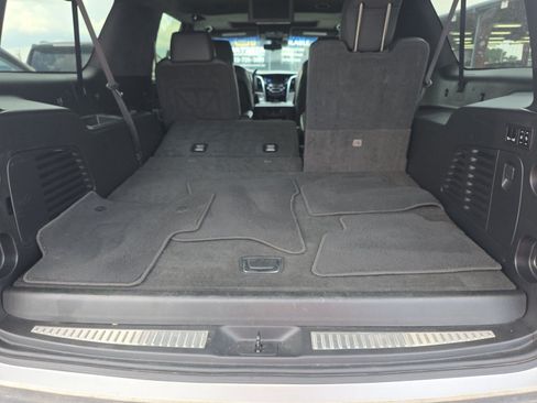 Used 2020 Cadillac Escalade ESV Platinum AWD/4WD image 14