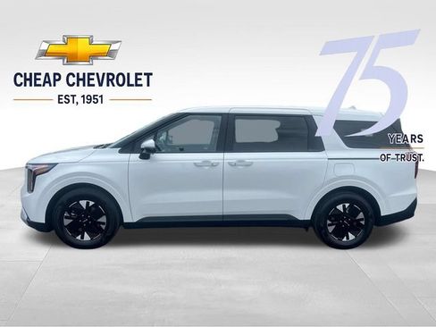 Used 2026 Kia Carnival LXS FWD image 2