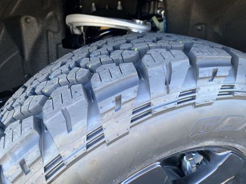 New 2025 Ford Bronco Outer Banks image 36