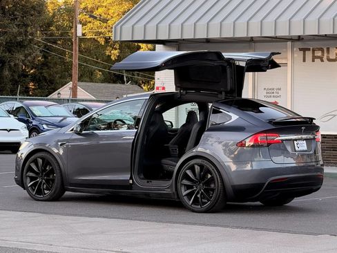 Used 2019 Tesla Model X 75D AWD/4WD image 7
