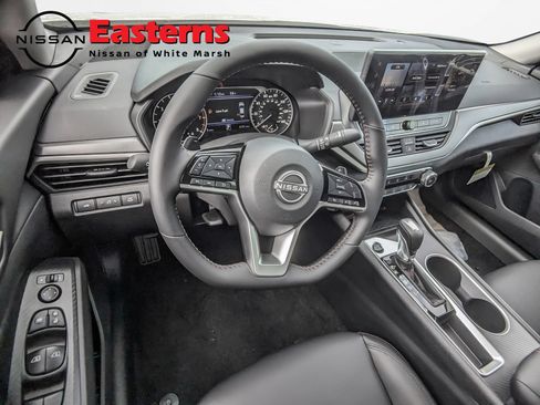 New 2026 Nissan Altima 2.5 SR FWD image 11