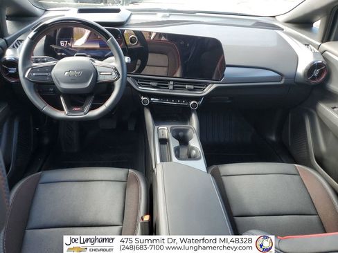 Used 2025 Chevrolet Equinox EV RS w/ Active Safety Package 3 AWD/4WD image 22