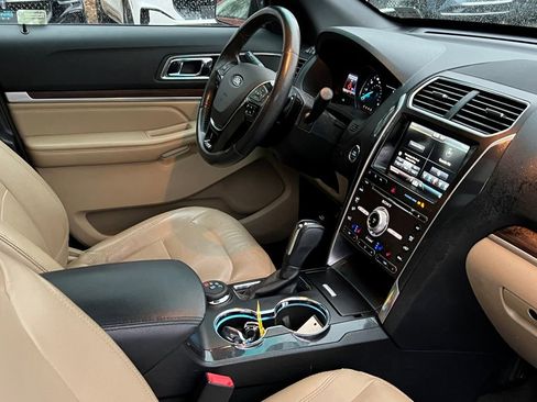 Used 2016 Ford Explorer Limited w/ Equipment Group 303A image 12