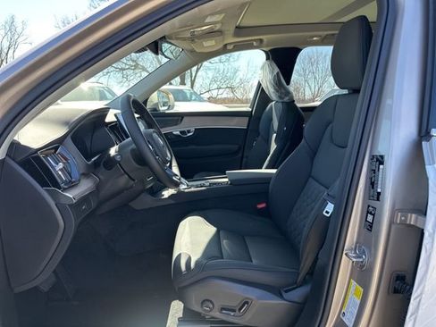 New 2026 Volvo XC90 B6 Plus w/ Protection Package Premier AWD/4WD image 15
