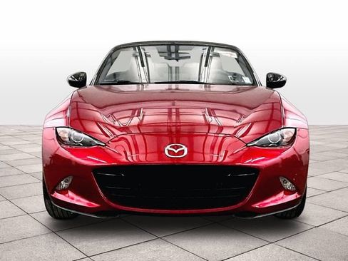 Used 2019 MAZDA MX-5 Miata Sport w/ I-ACTIVSENSE Sport Package RWD image 3