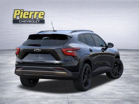 New 2026 Chevrolet Trax ACTIV w/ Sunroof Package FWD image 4
