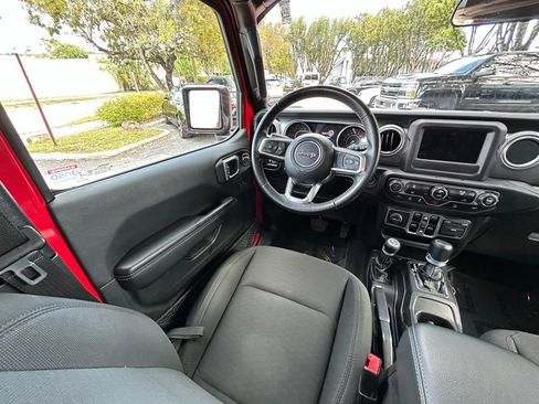 Used 2021 Jeep Wrangler Unlimited Sahara image 9