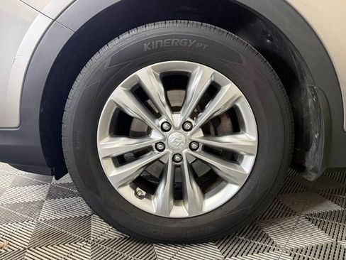 Used 2017 Hyundai Santa Fe Sport 2.0T FWD image 9