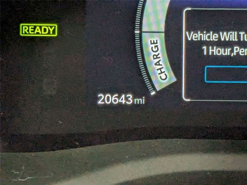 Certified 2025 Toyota Camry SE FWD image 18