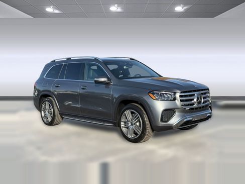 Certified 2026 Mercedes-Benz GLS 450 4MATIC image 7