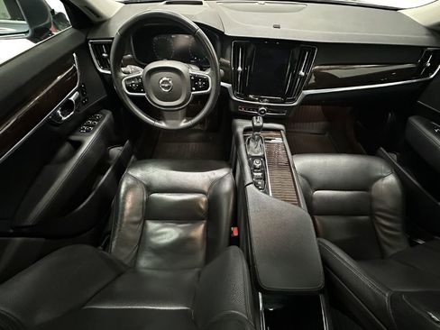 Used 2018 Volvo S90 T6 Momentum w/ Convenience Package image 17