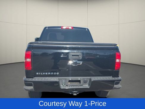 Used 2018 Chevrolet Silverado 1500 Custom w/ Custom Value Package RWD image 8