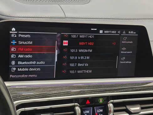 Used 2022 BMW X7 xDrive40i w/ M Sport Package AWD/4WD image 53