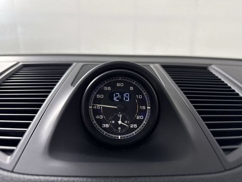 Certified 2022 Porsche Macan S w/ Premium Package Plus AWD/4WD image 28
