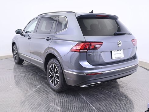 Used 2018 Volkswagen Tiguan SE AWD/4WD image 3