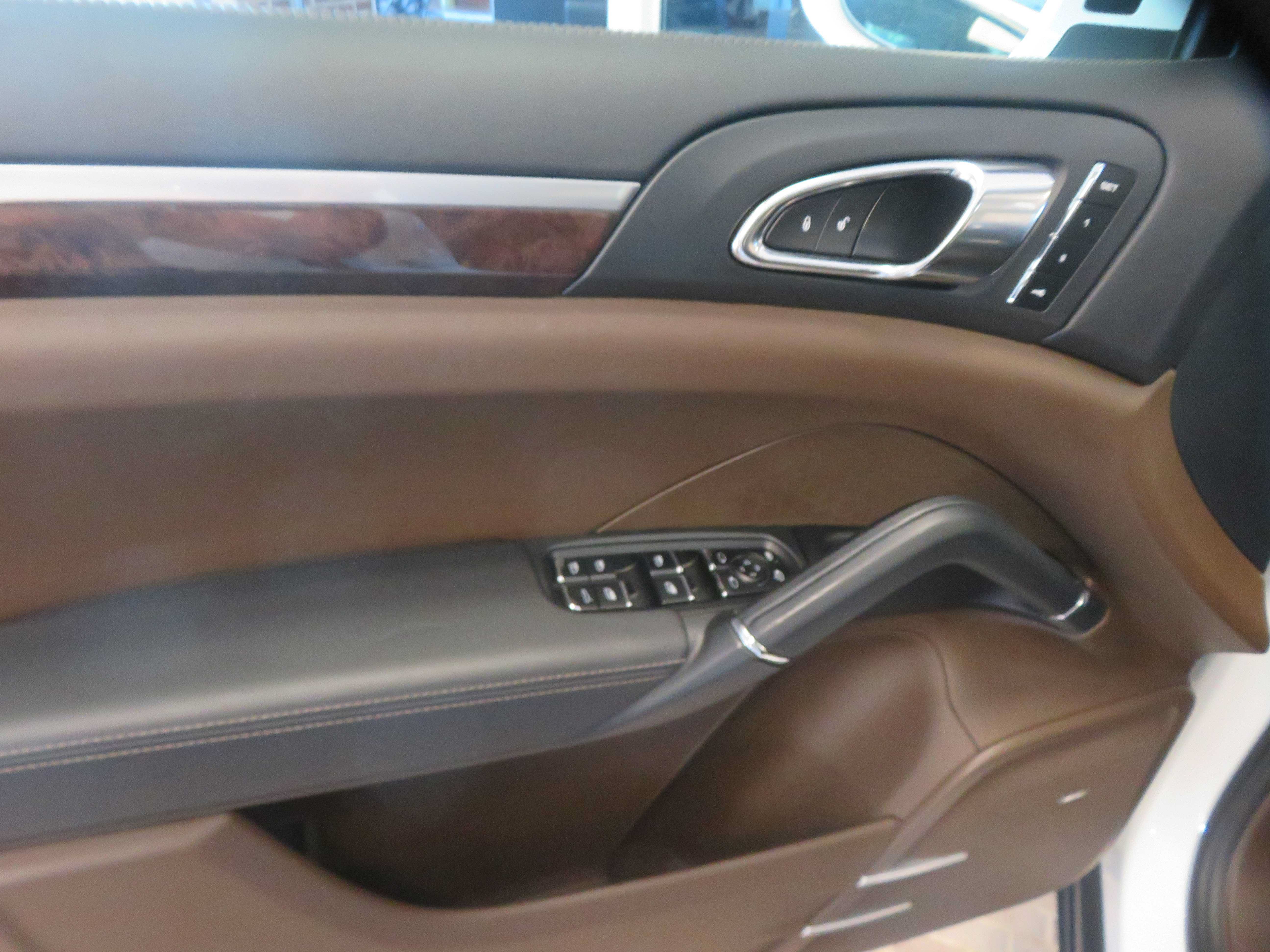 Used 2015 Porsche Cayenne S AWD/4WD image 14