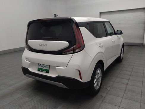 Used 2025 Kia Soul LX image 9