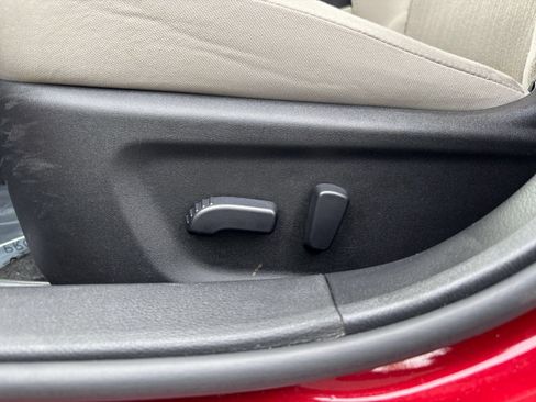 Used 2025 Nissan Altima 2.5 SV FWD image 22