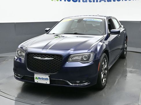 Used 2017 Chrysler 300 S image 5
