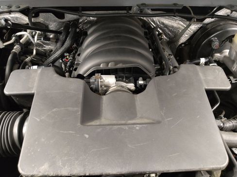 Used 2018 Chevrolet Silverado 1500 LT w/ All Star Edition AWD/4WD image 30