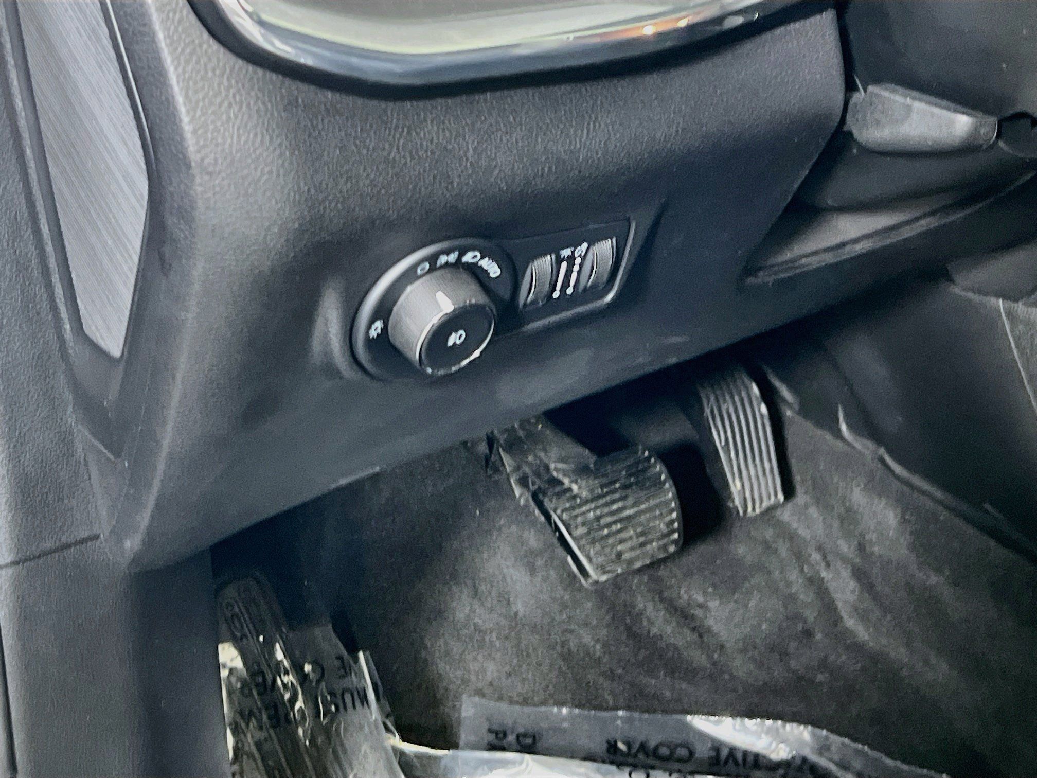 Used 2023 Jeep Compass Limited AWD/4WD image 10