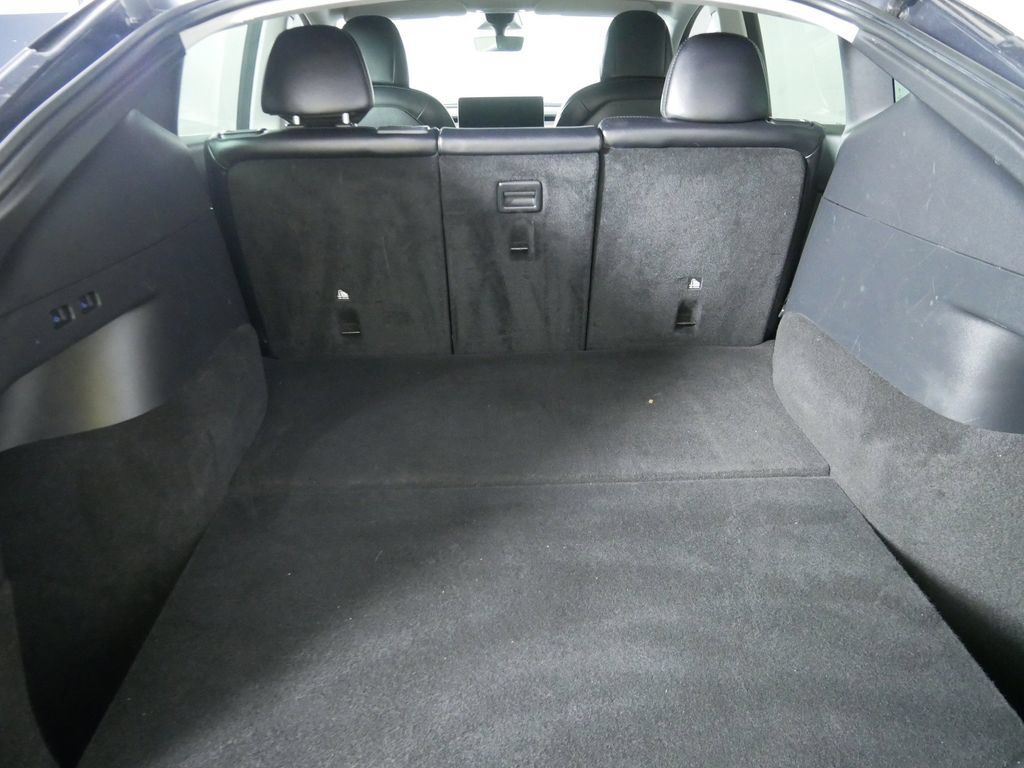 Used 2022 Tesla Model Y Performance AWD/4WD image 16