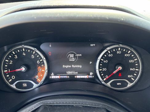 Used 2016 Jeep Renegade Trailhawk w/ Popular Equipment Group image 22