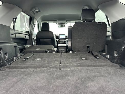 Used 2023 Ford Explorer Limited image 15