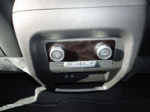 Used 2025 Buick Enclave Preferred image 12