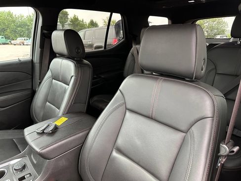 Used 2023 Chevrolet Traverse RS AWD/4WD image 13