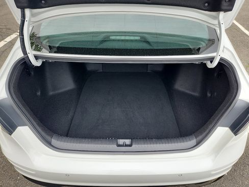 Used 2023 Honda Accord Touring image 29