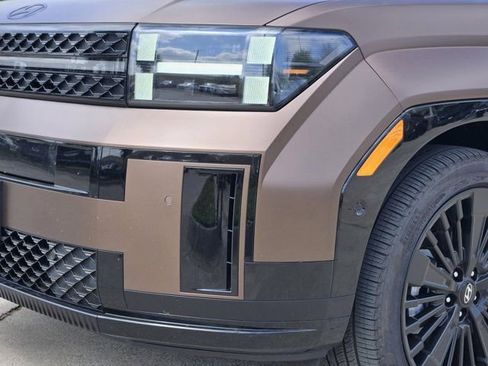 Certified 2025 Hyundai Santa Fe Calligraphy image 9