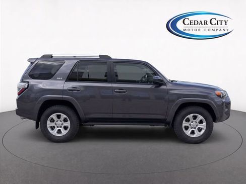 Used 2021 Toyota 4Runner SR5 AWD/4WD image 8