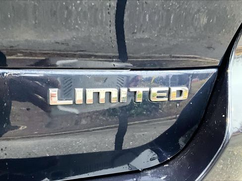 Used 2023 Jeep Grand Cherokee L Limited image 10