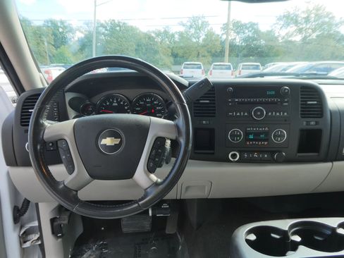 Used 2010 Chevrolet Silverado 1500 LT w/ Power Pack Plus image 13